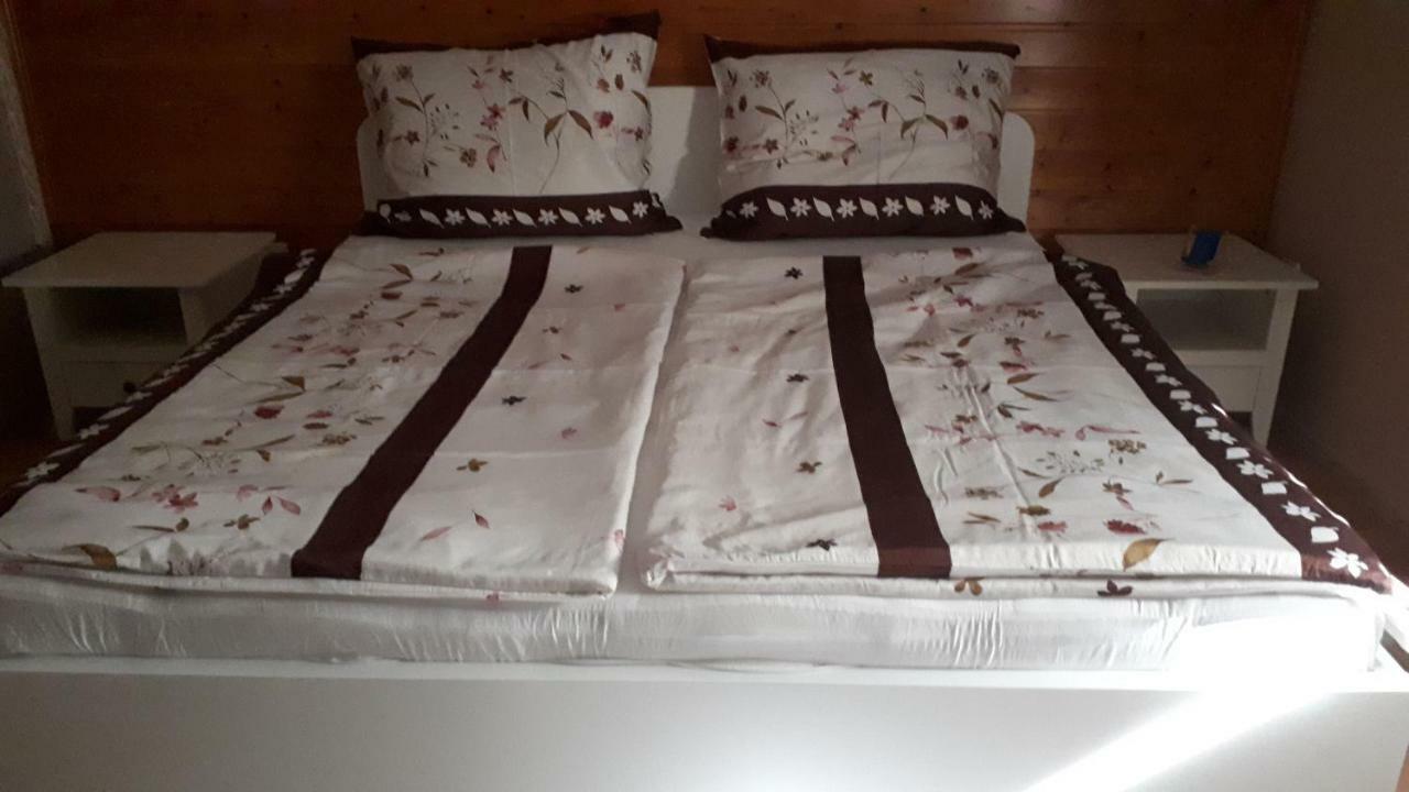 Feher Rozsa Apartman Cserszegtomaj Buitenkant foto