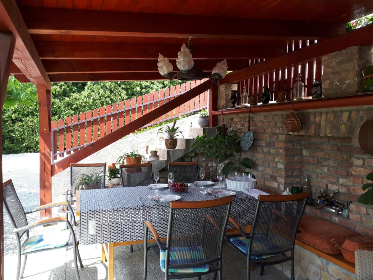 Feher Rozsa Apartman Cserszegtomaj Buitenkant foto